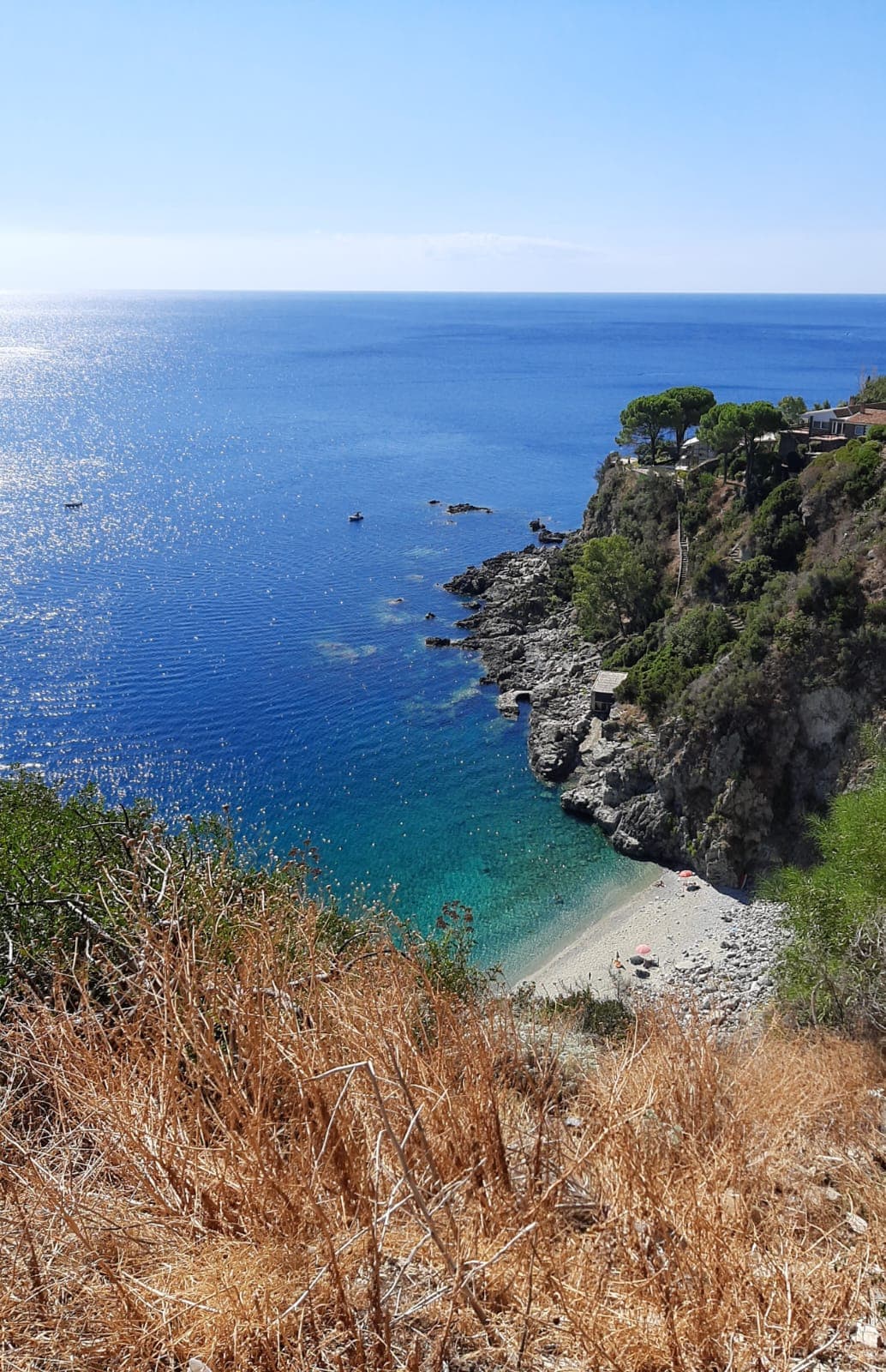 Baia e costa lungo Il Cammino del Vento
